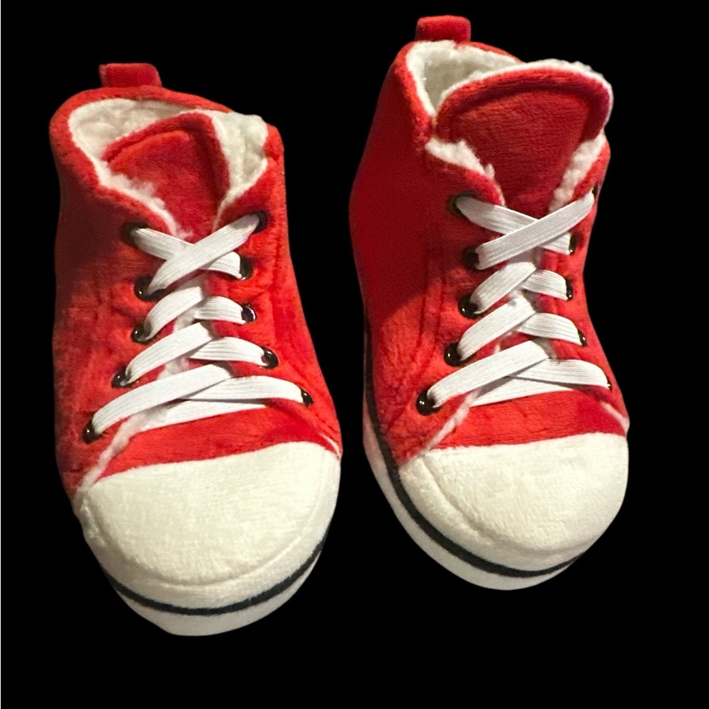 Gohom Red & White High Top Slippers Kids (Size 11)